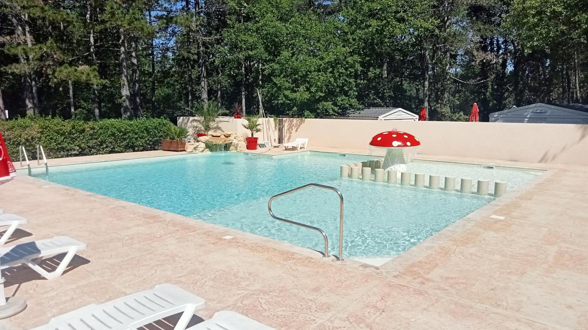 Camping Parc Saint Sauvayre Vagnas Exteriör bild